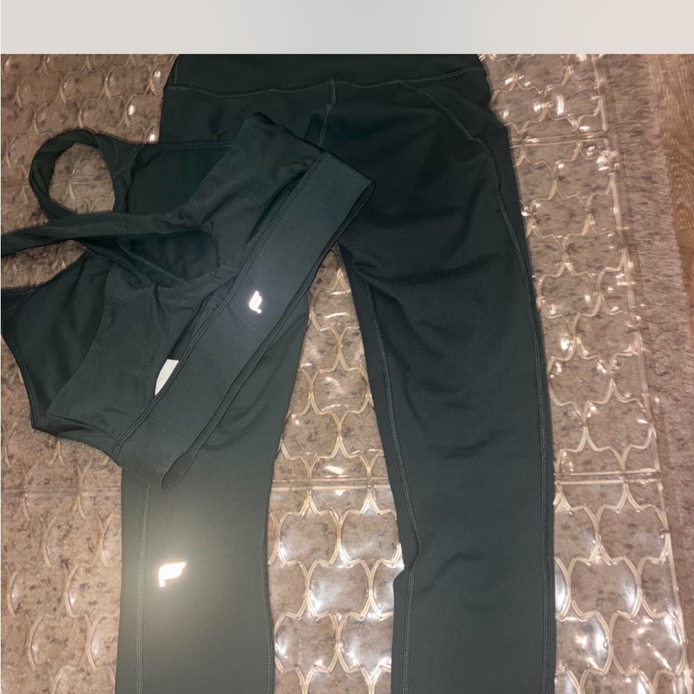 Black Athletic Leggings and Sports Bra Set